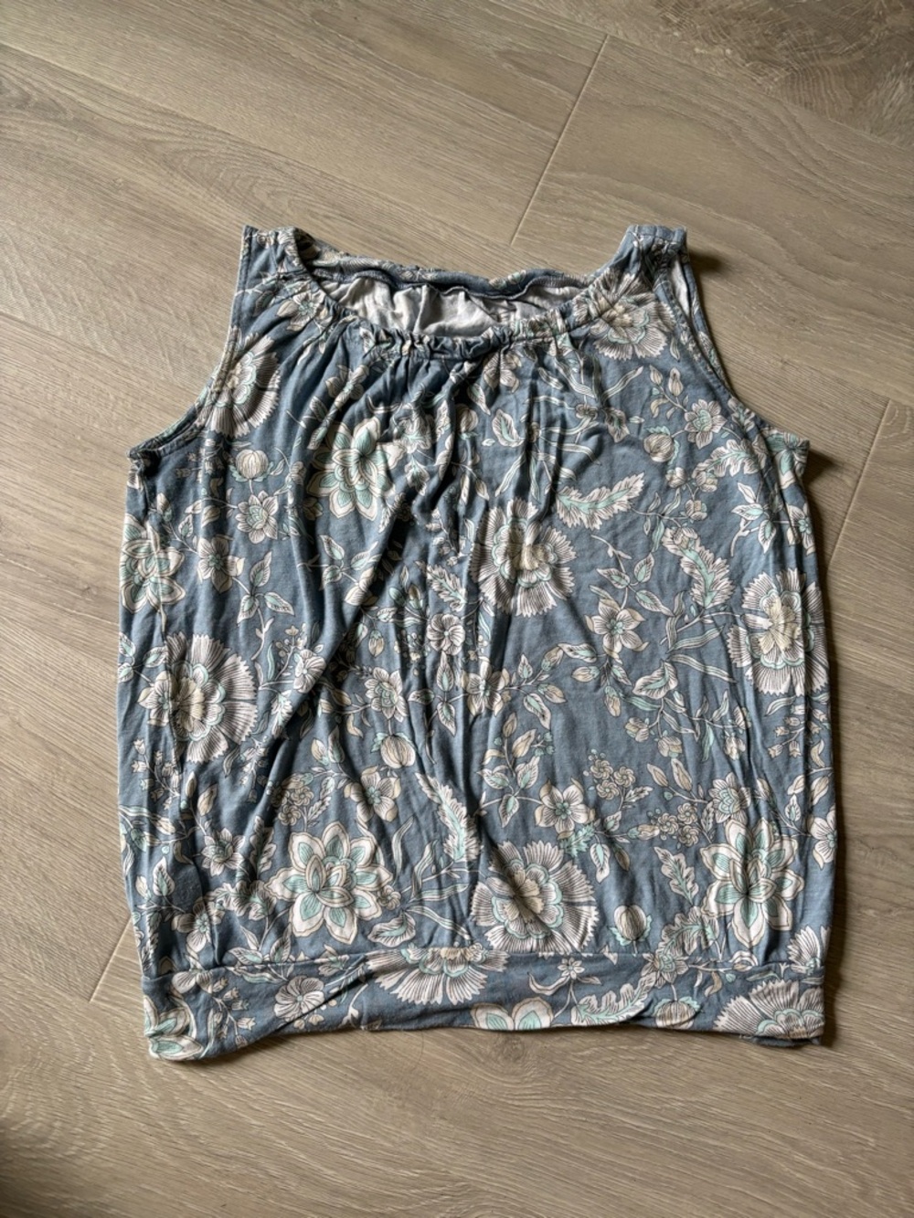 Loft outlet tank